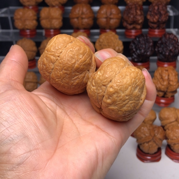 吊坠文玩核桃8方尊