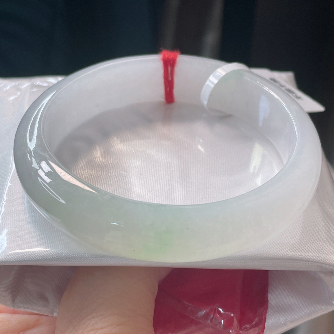 0232缅甸天然A货翡翠手镯58冰润浅绿手镯时尚百搭少女款冰透玉镯