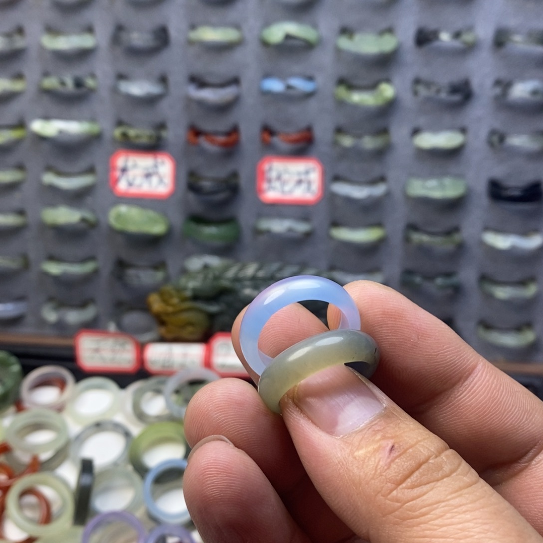 蛇纹石玉珠宝半成品未镶嵌七*