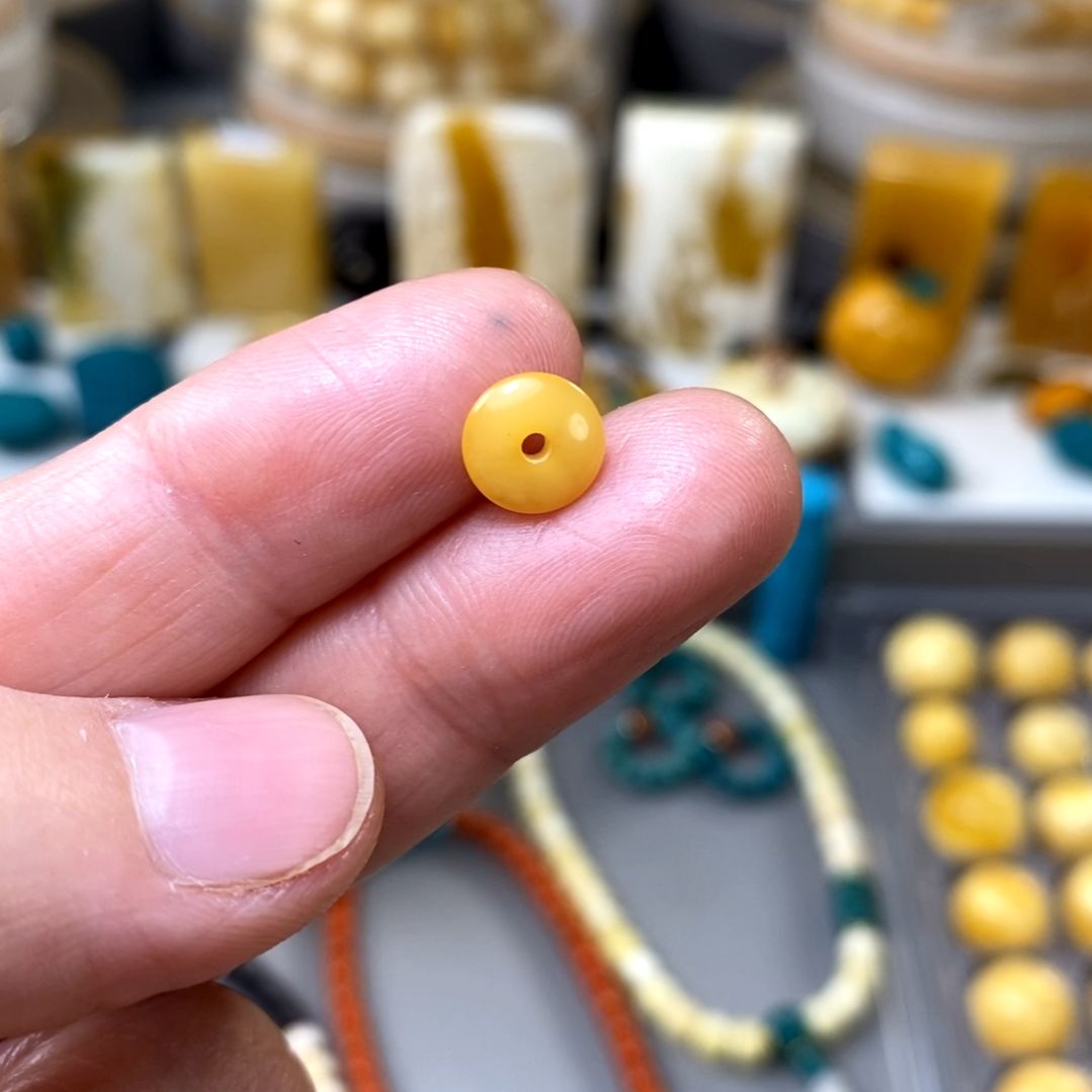 裸石琥珀未镶嵌刘*官蜜蜡隔片