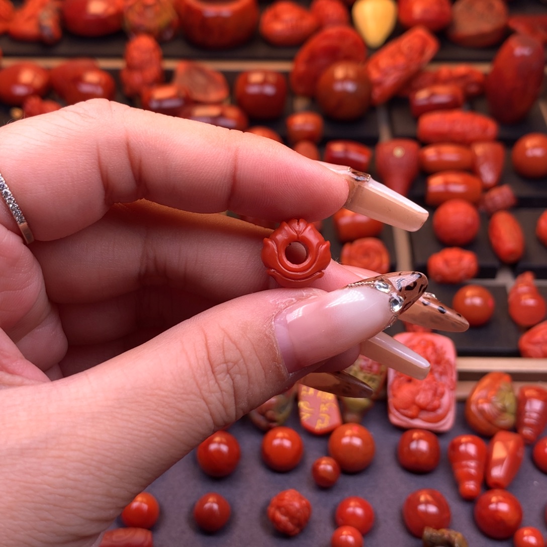 南红玛瑙未镶嵌保山莲花背云12.7mm