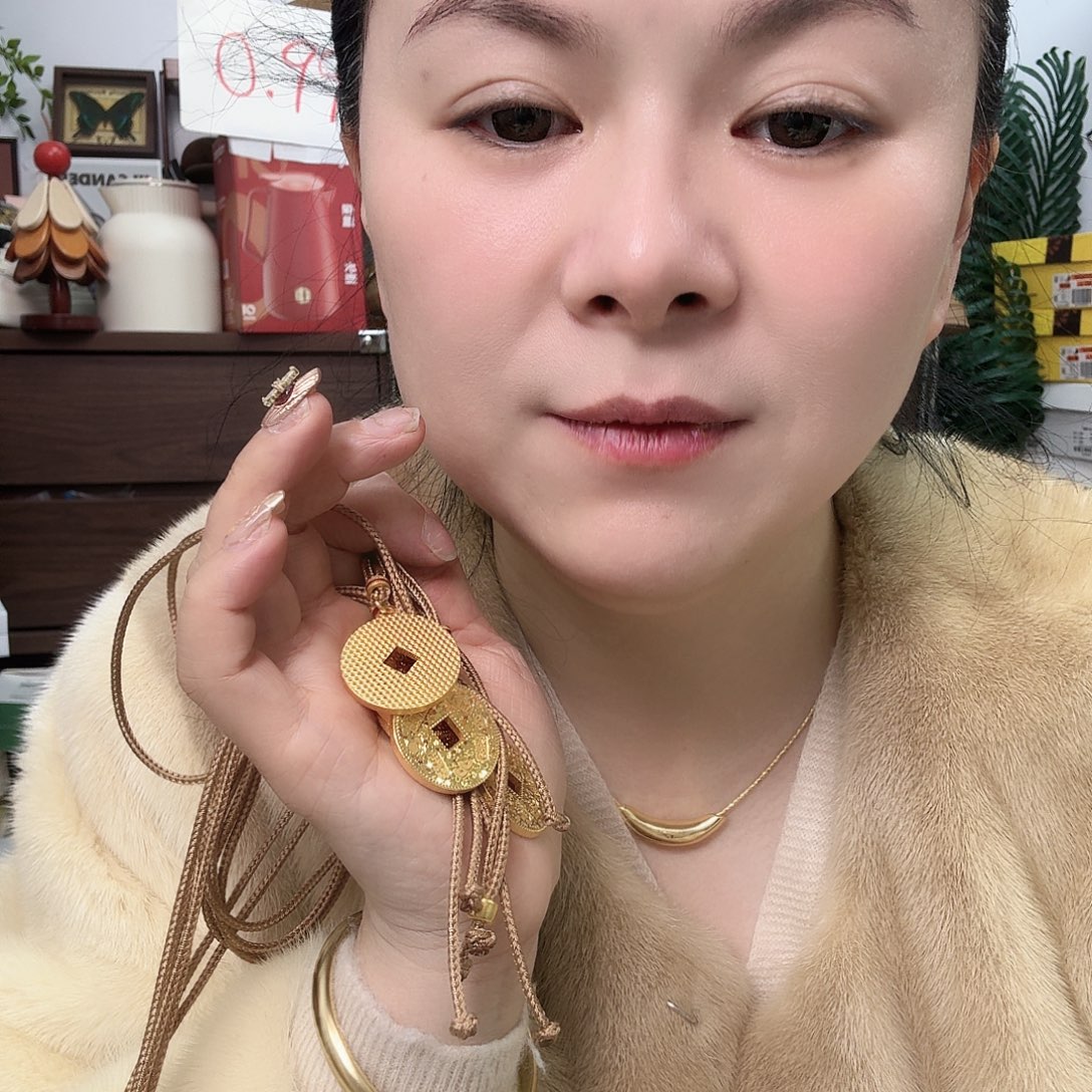 不用来哦明天给我们拿衣服