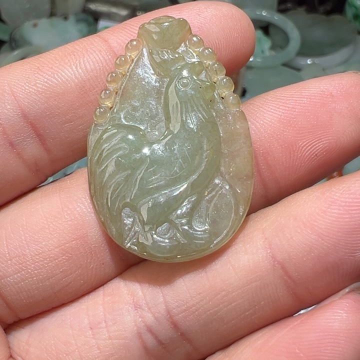 翡翠颈饰未镶嵌吊坠