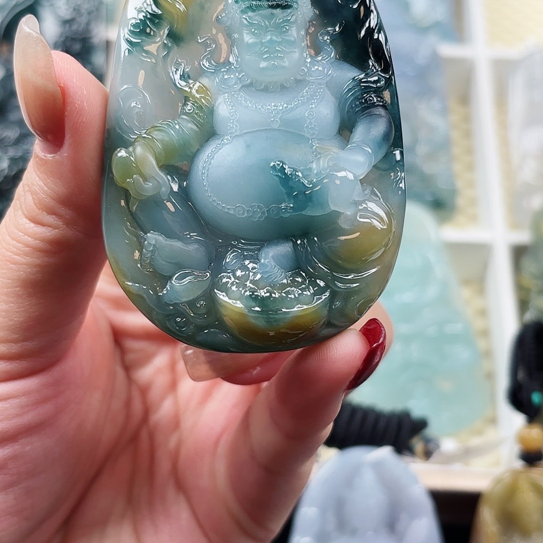 翡翠颈饰未镶嵌白*黄财神