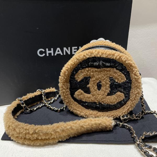 大吉中古/Chanel香奈儿黑棕羊羔毛圆饼斜挎包