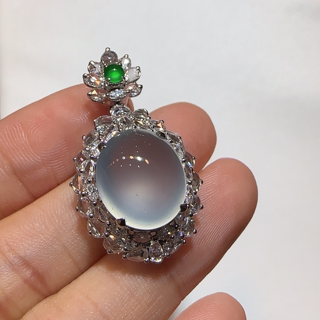 翡翠18K金镶嵌吊坠(不含链)蛋面