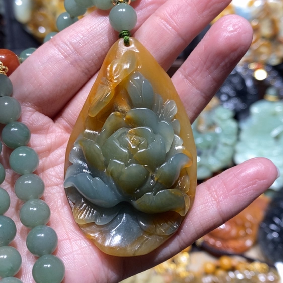 【闪购商品】蛇纹石玉颈饰合金