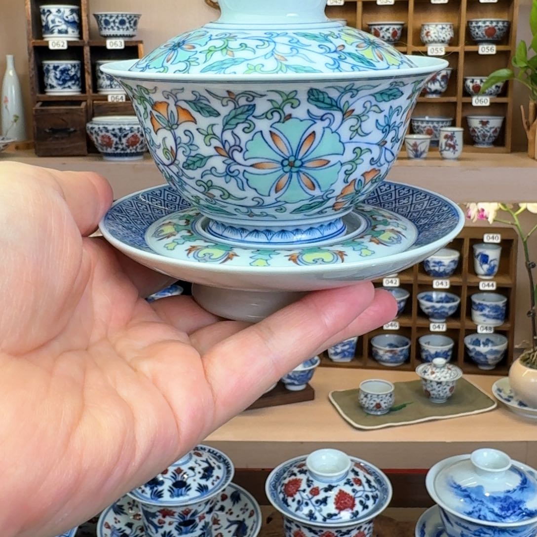 ?*风汉唐风韵手绘斗彩缠枝莲三才盖碗