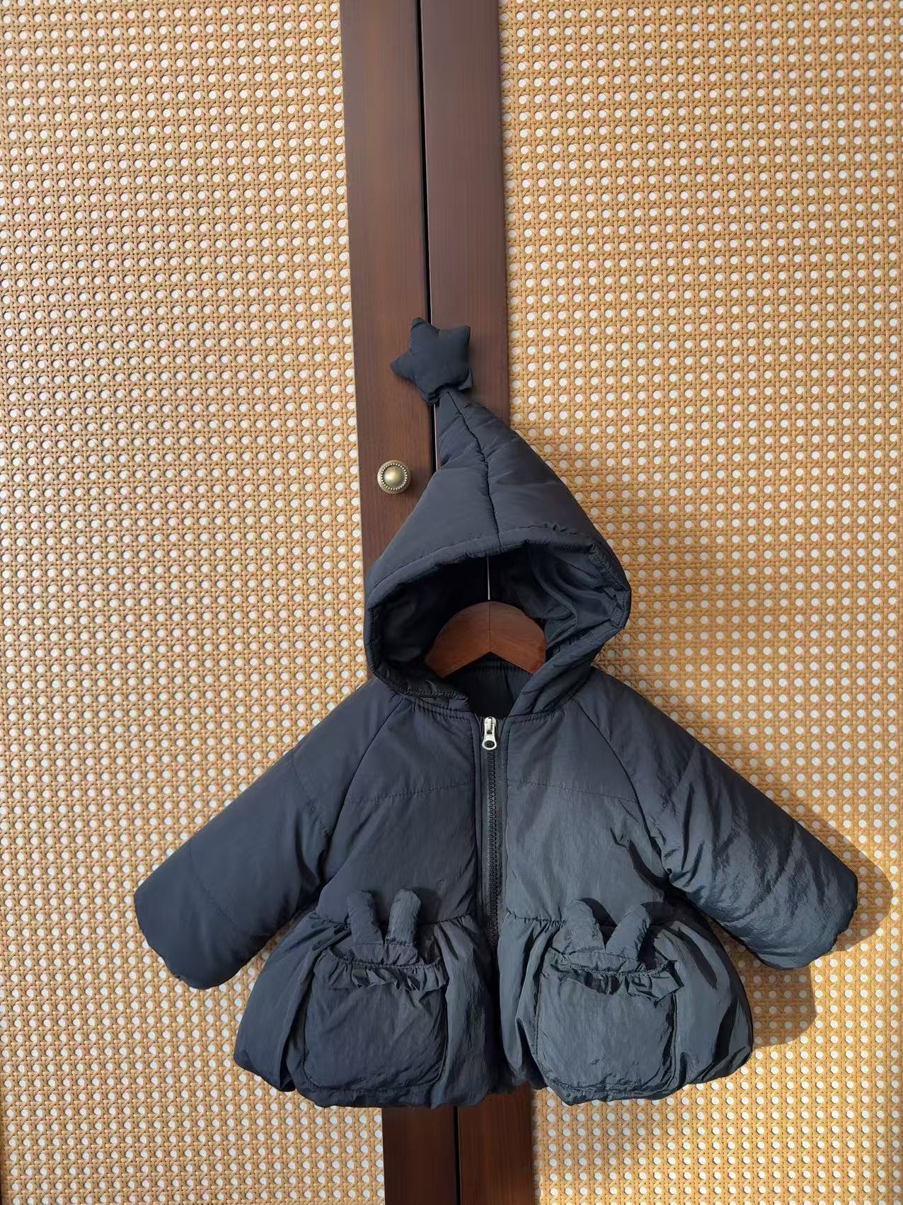 【382】单排扣冬季卡通公主风女宝洋气