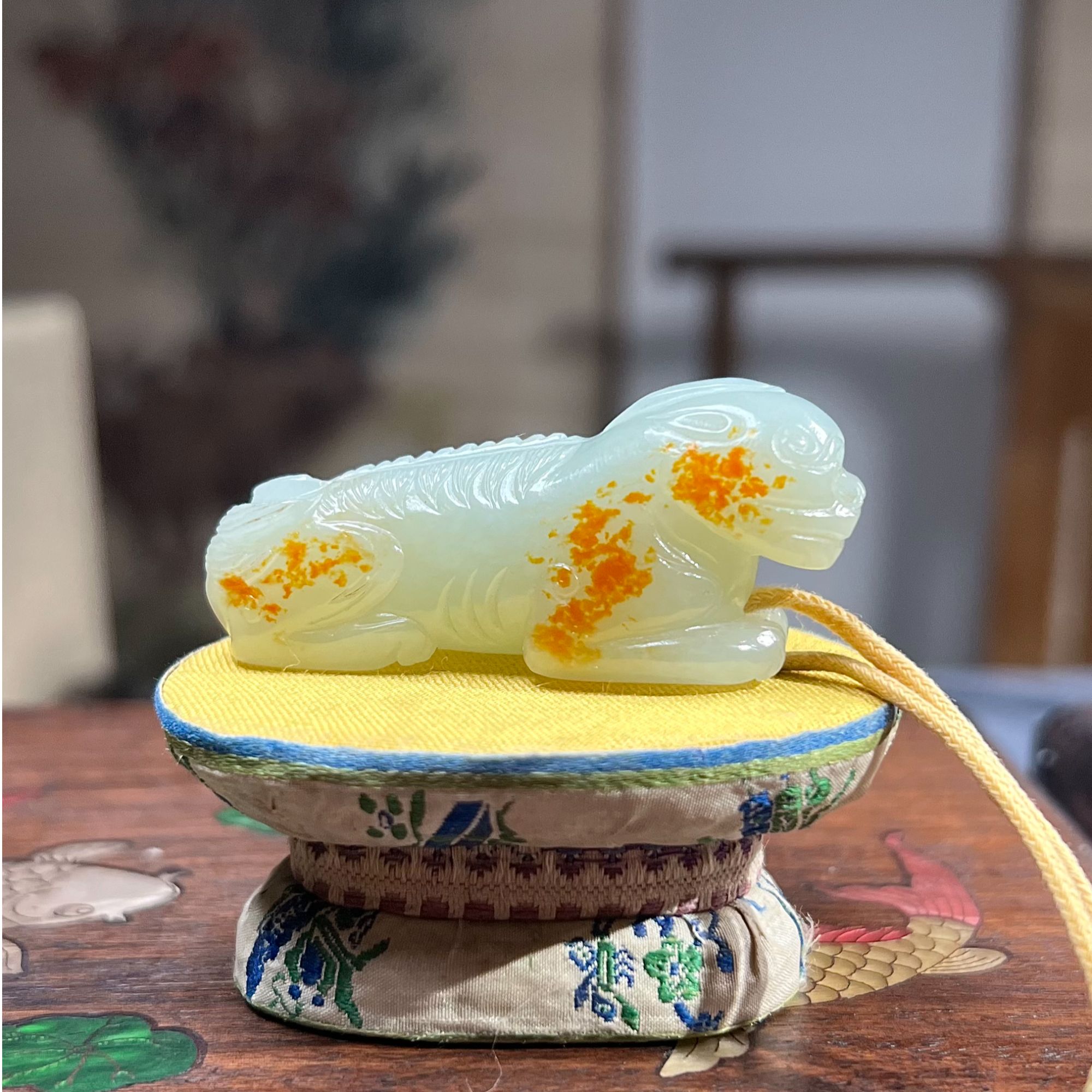 精雕瑞兽精美配饰