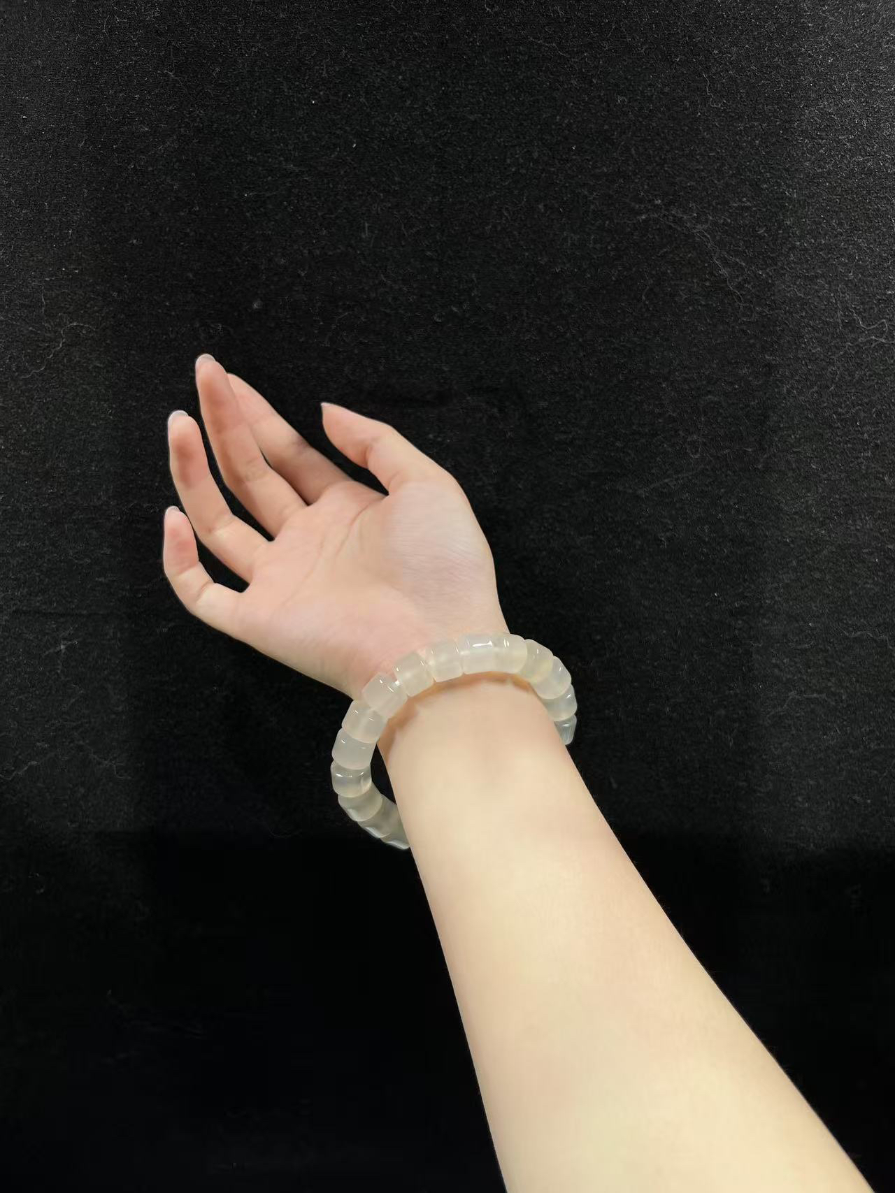 天然马达加斯加白冰玛瑙直切手串9✖️12尺寸女款冰透单圈干净精美