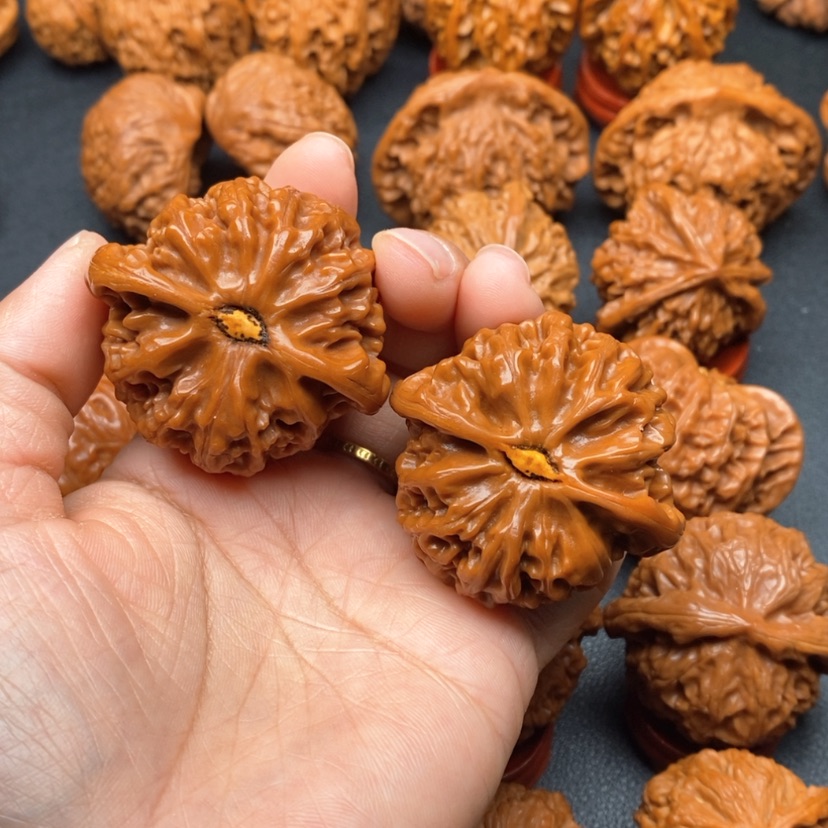 【闪购商品】文玩核桃把件46宫灯