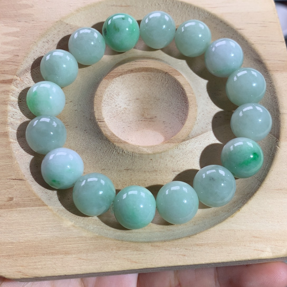 染***生未镶嵌手链翡翠果绿卡12+，16颗