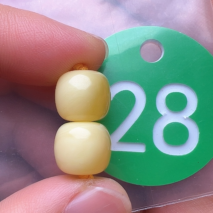 蜜蜡裸石未镶嵌10.8m m