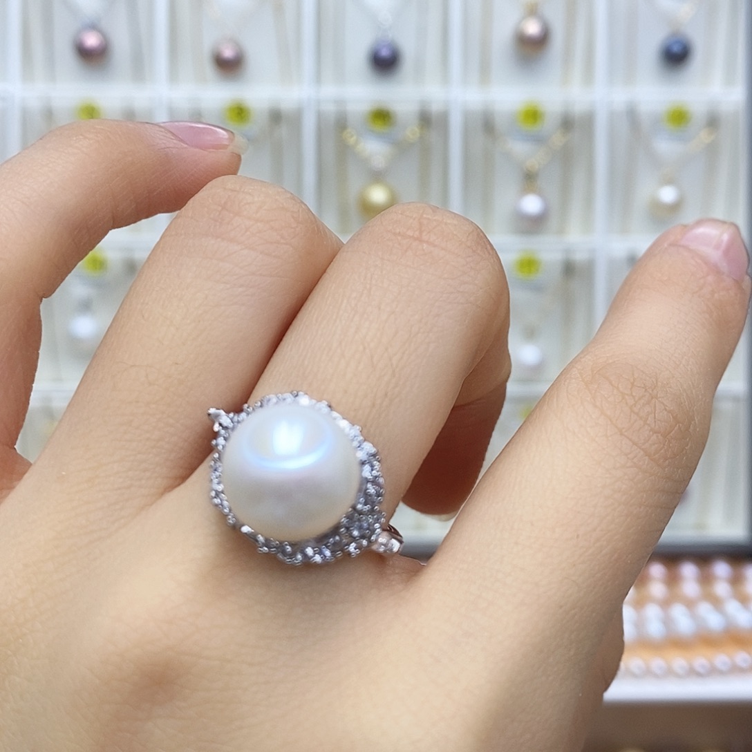 淡水珍珠吊坠(赠链)未镶嵌