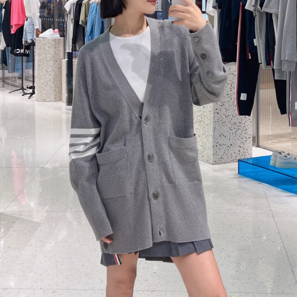 99新 THOMBROWNE 开衫经典四杠4扣羊毛开衫 5码 ys000747