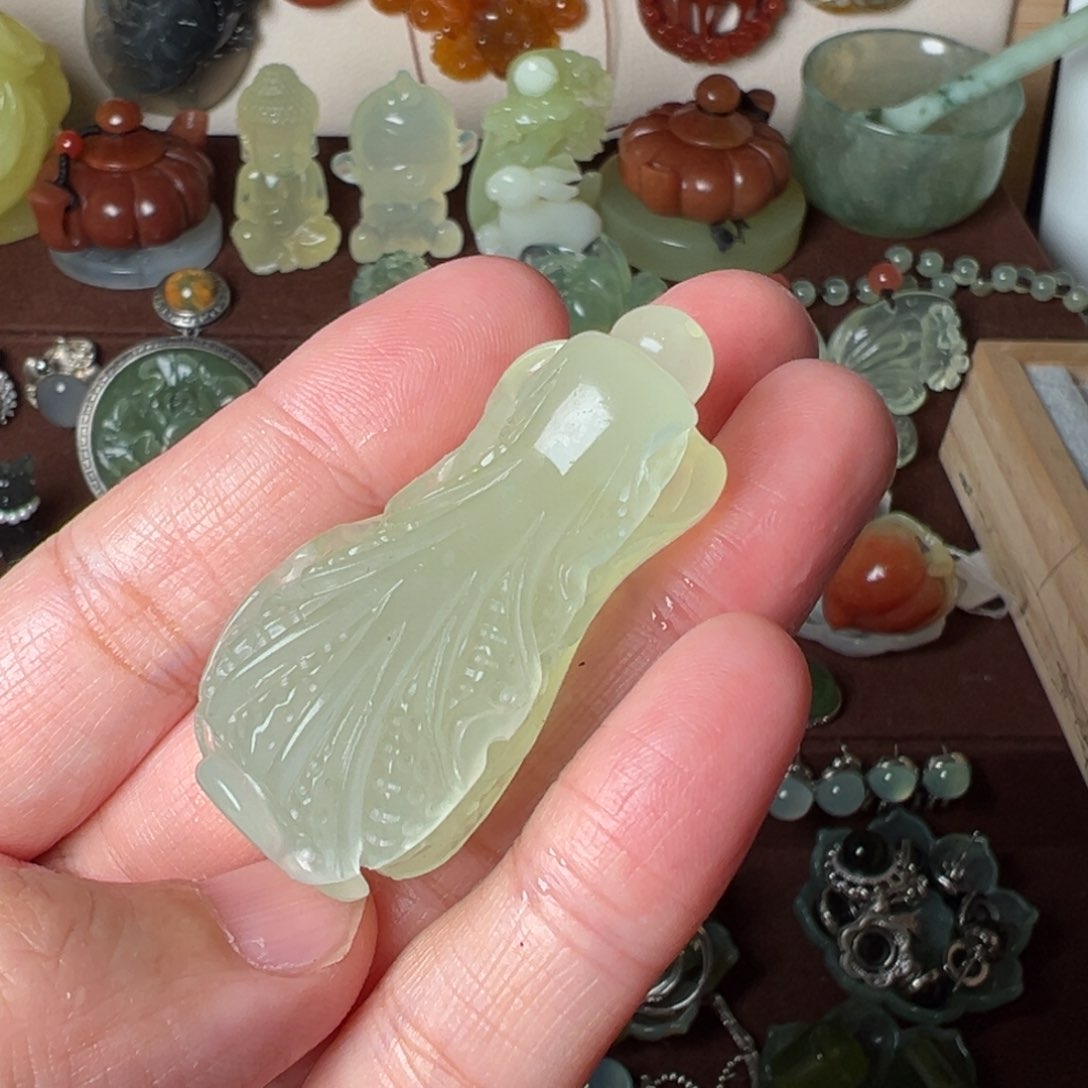 蛇纹石玉吊坠(赠链)未镶嵌