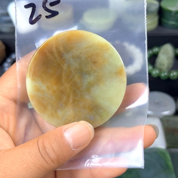 和田玉未镶嵌珠宝半成品