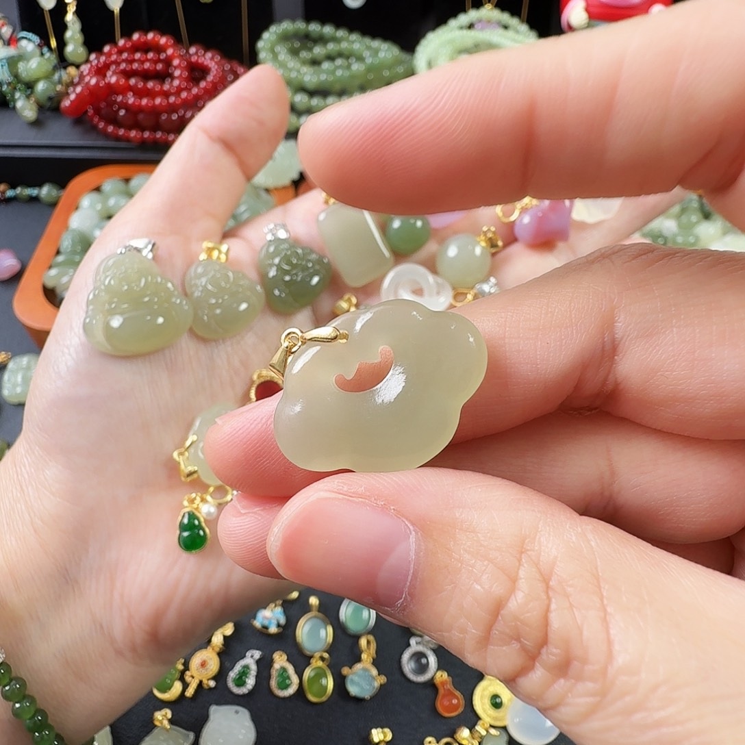 和田玉银S925镶嵌颈饰