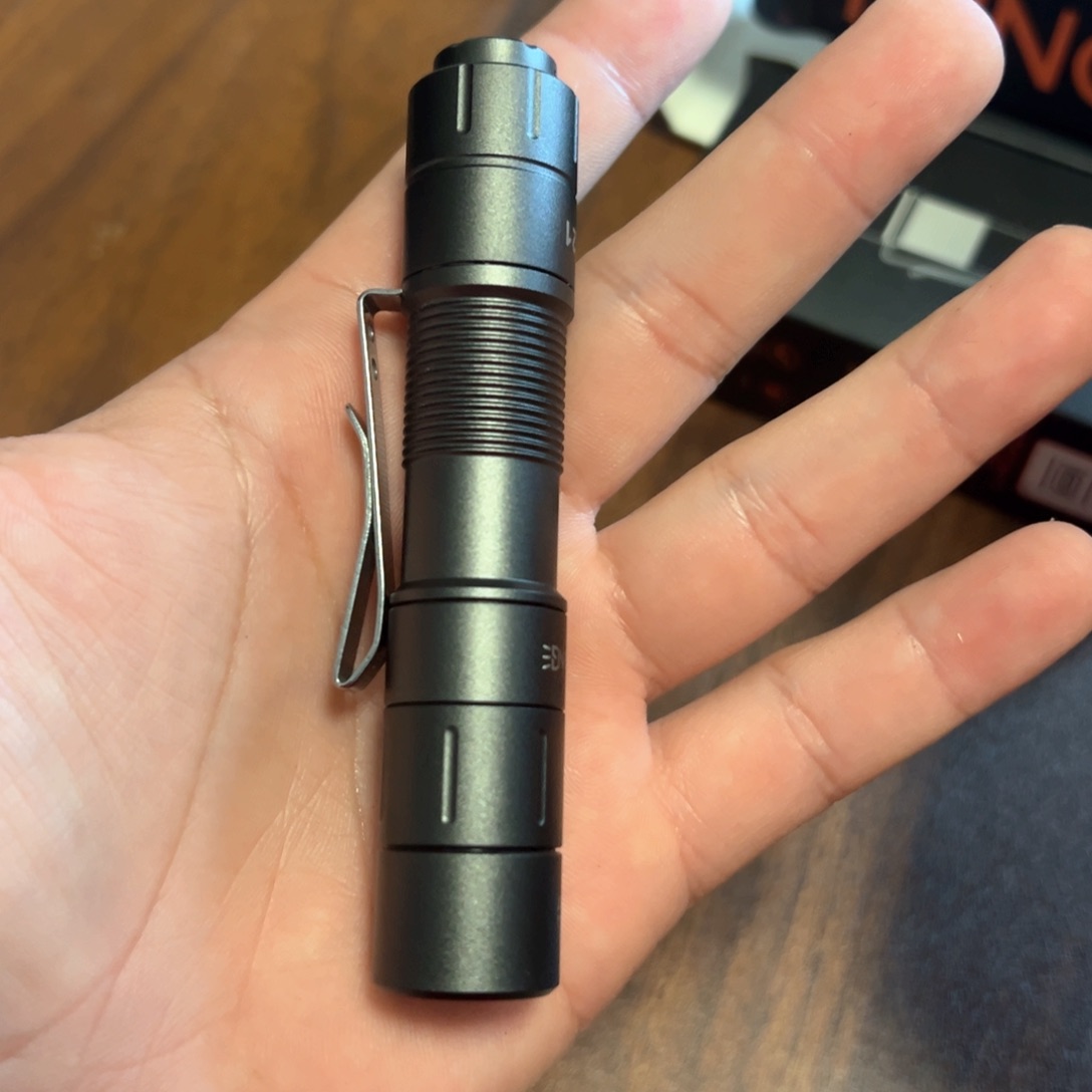 强光照射手电S21Aa