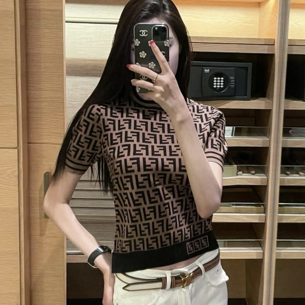 99新 FENDI/芬迪 A100953/双F满印老花针织上衣/36码芬迪上衣