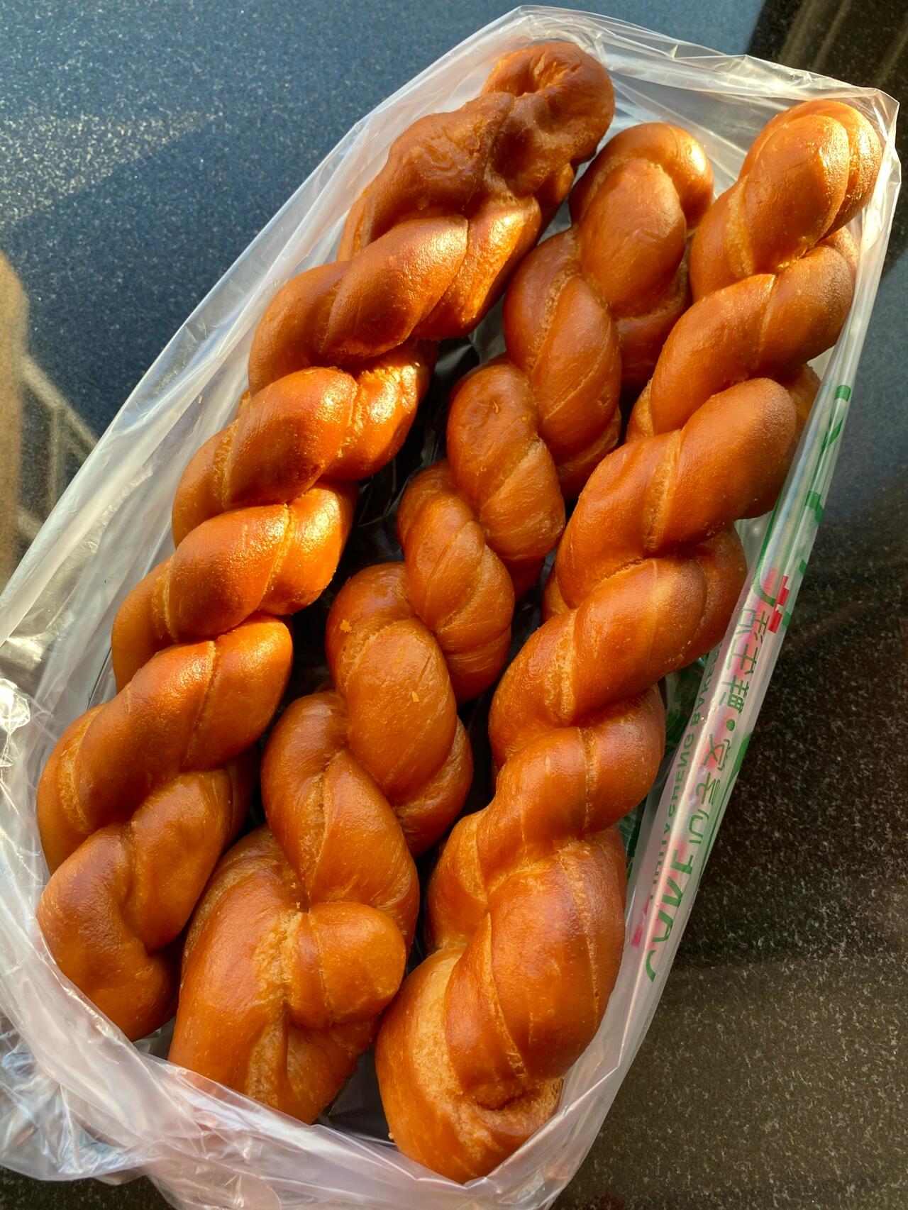 东北排队王蜂蜜大麻花老式三股麻花纯手工制作80后小吃现做现发