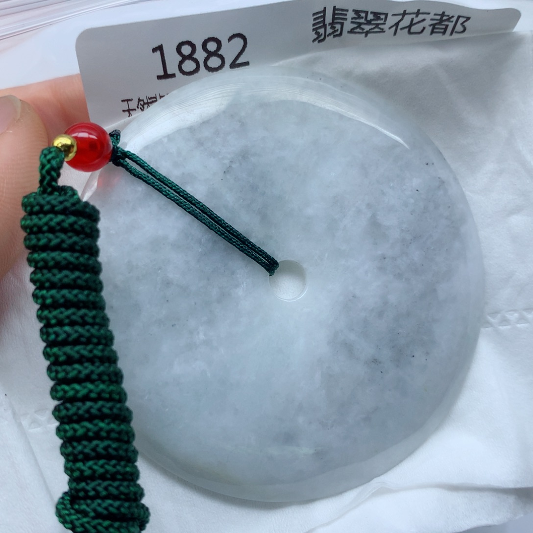 翡翠颈饰未镶嵌牌子