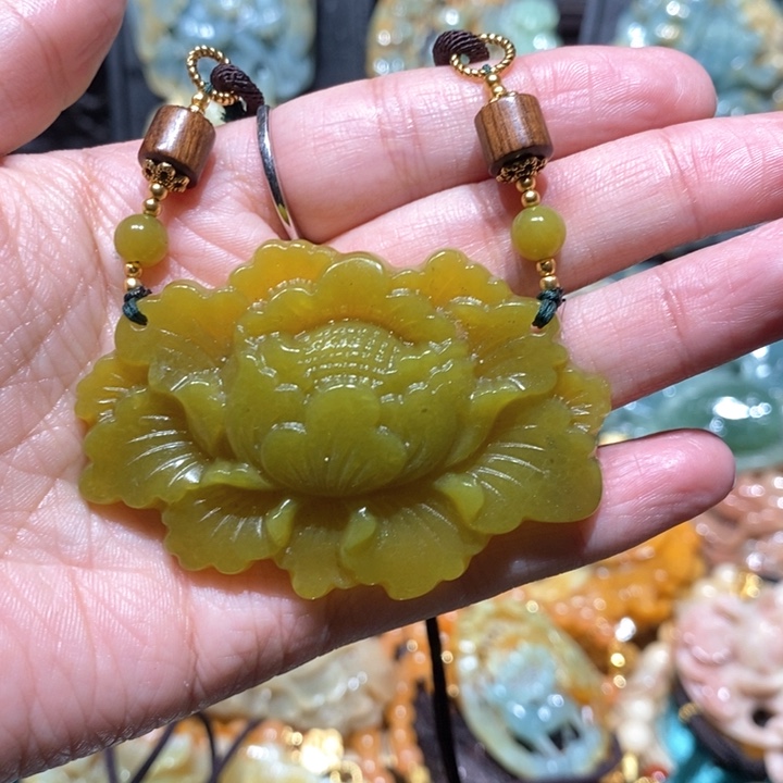 岫玉毛衣链未镶嵌