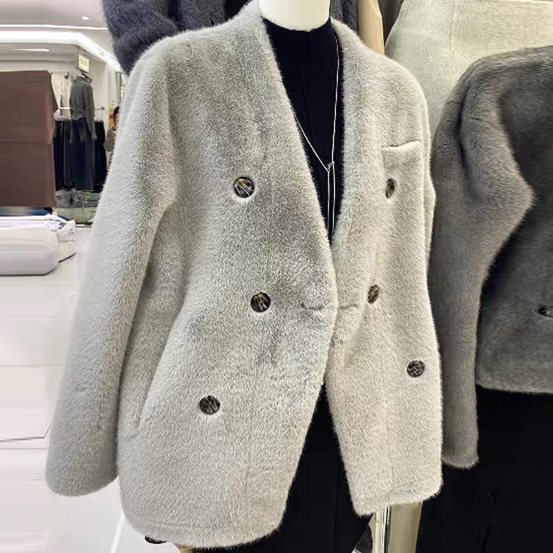 2025短外套V领皮毛一体三粒扣冬季单排扣大衣秋冬上衣时尚款休闲