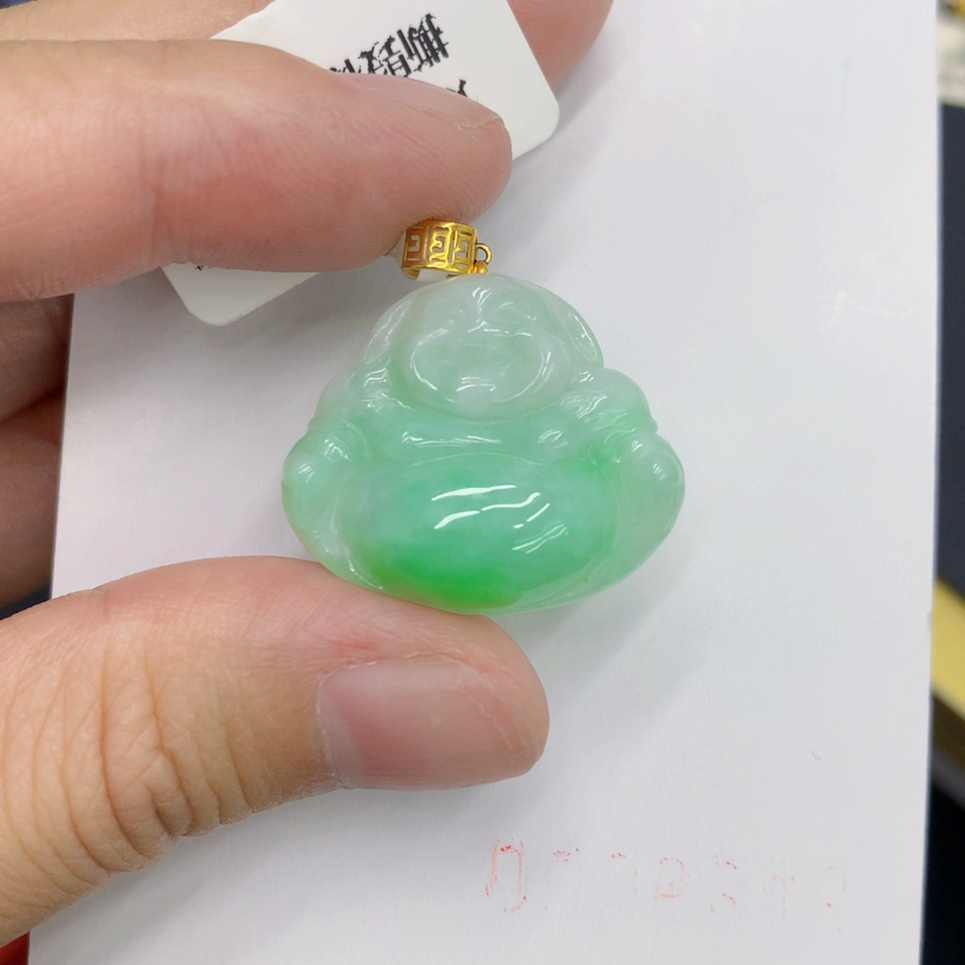 翡翠18K金镶嵌颈饰翡翠