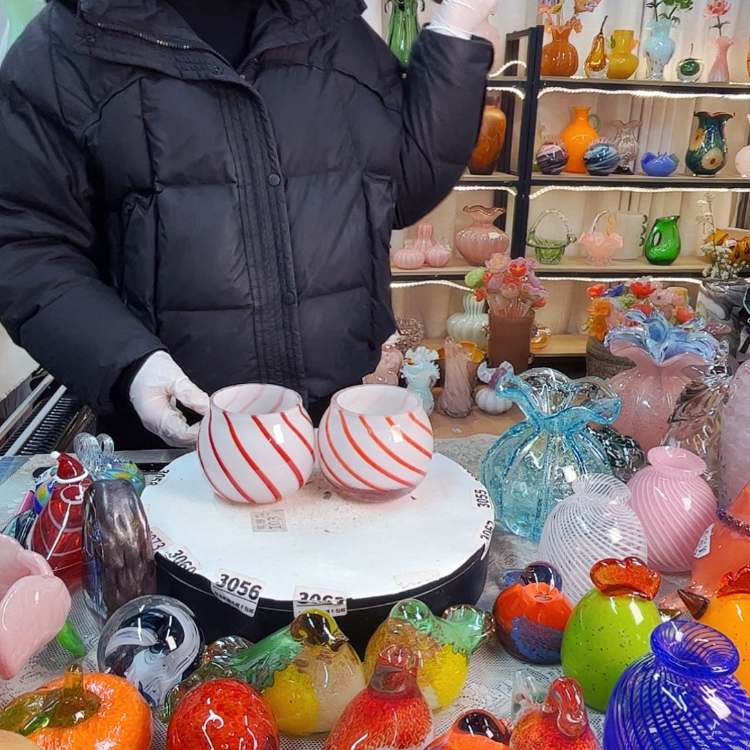 一对罐家悦美居琉璃摆件