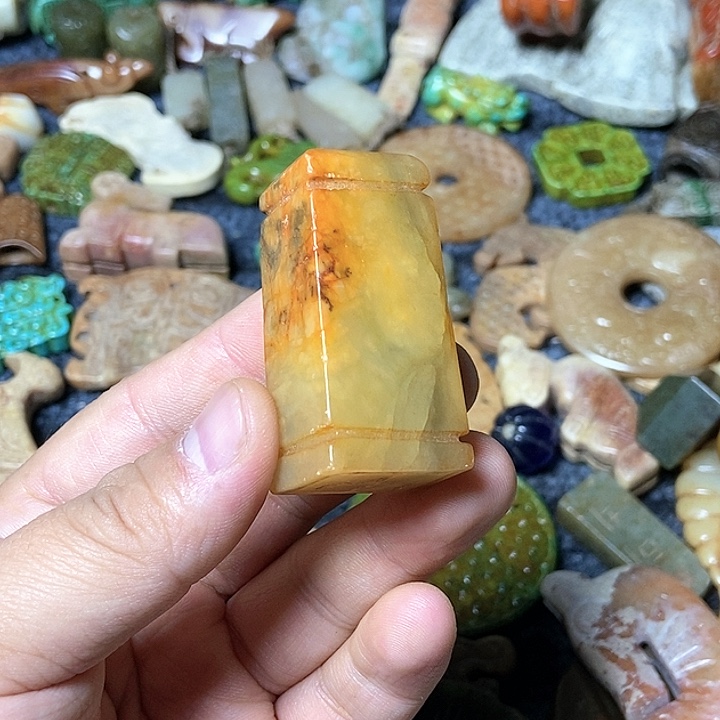 和田玉未镶嵌颈饰200