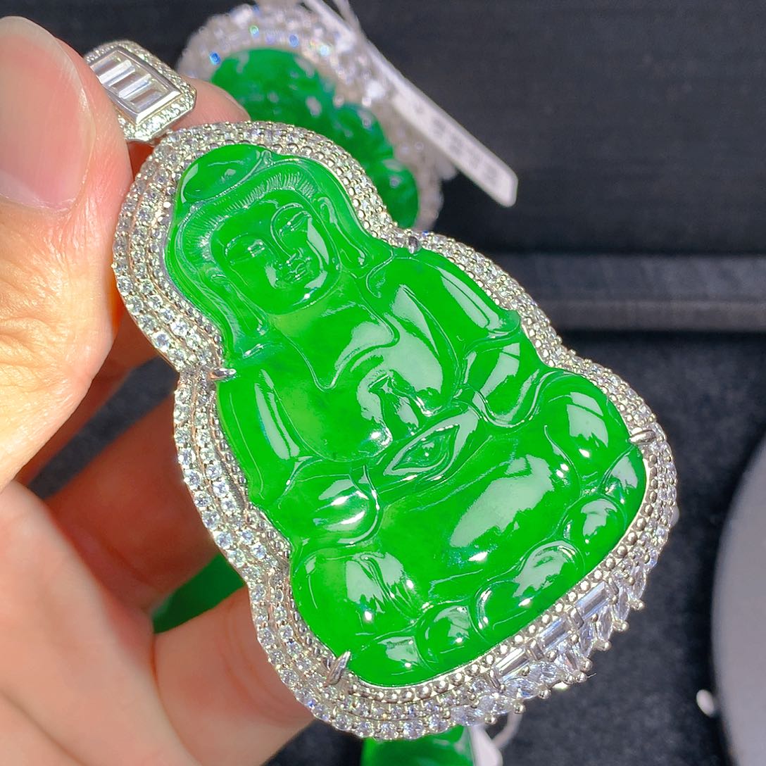 翡翠颈饰银S925镶嵌吊坠