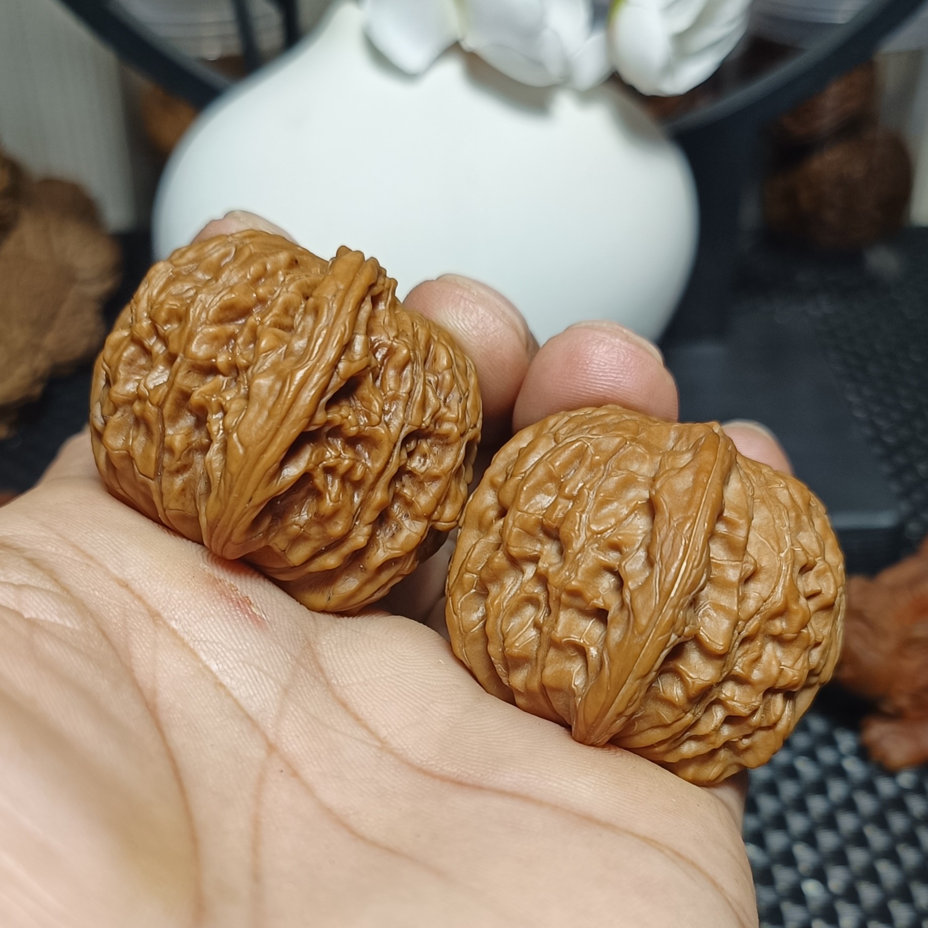 文玩核桃磨盘红皮正磨手捻把玩件锻炼手部