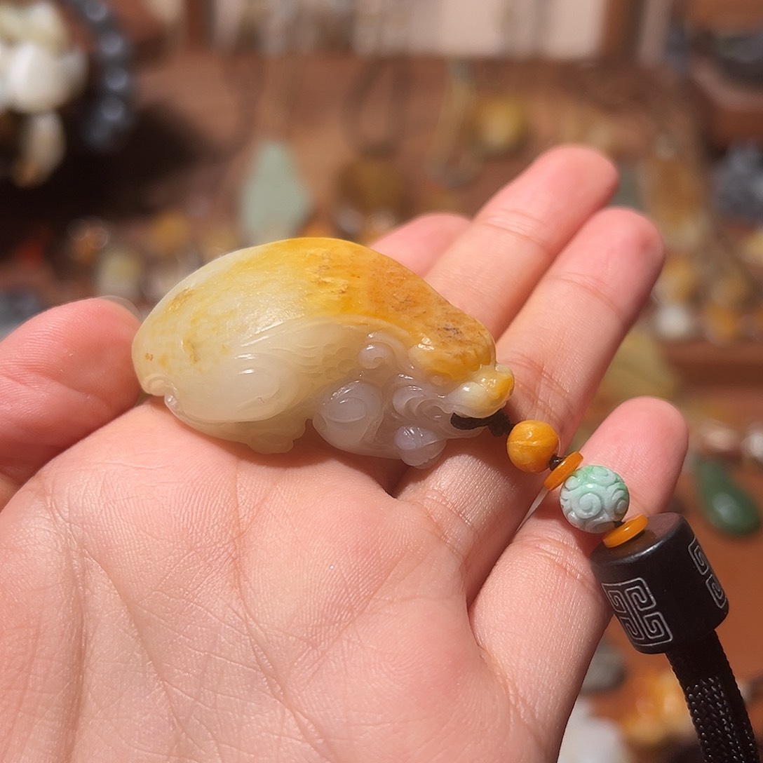 和田玉颈饰未镶嵌