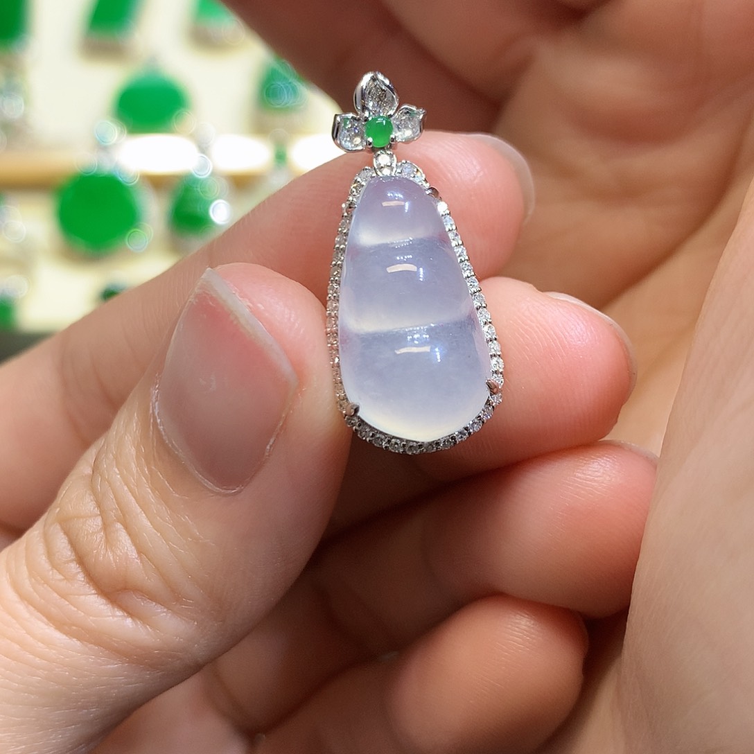 翡翠吊坠(不含链)18K金镶嵌