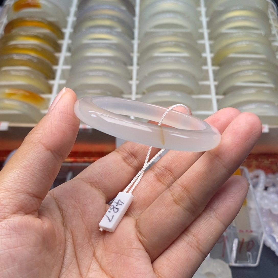 玛瑙/玉髓手镯未镶嵌