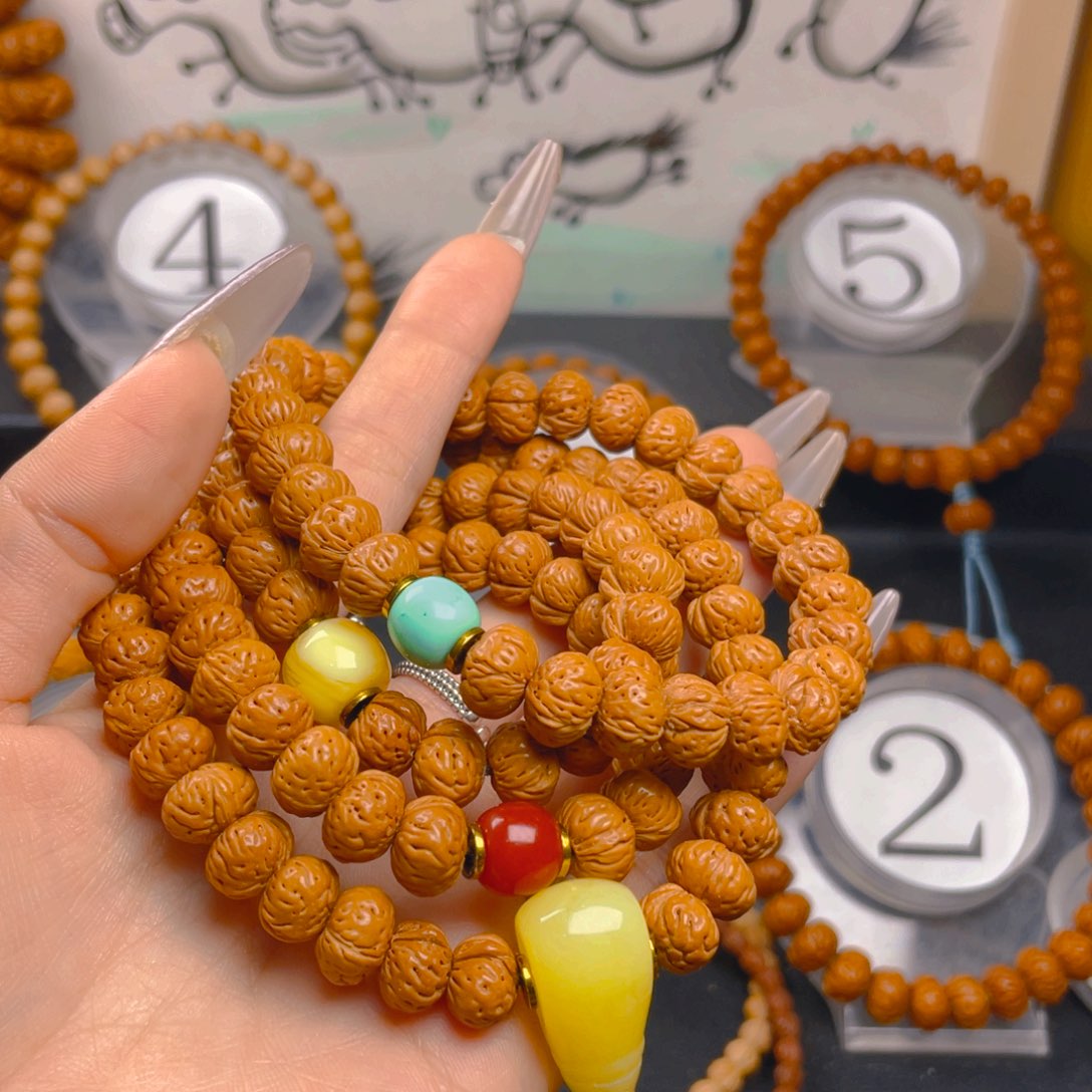 霞***子文玩核桃吊坠1.0555555555