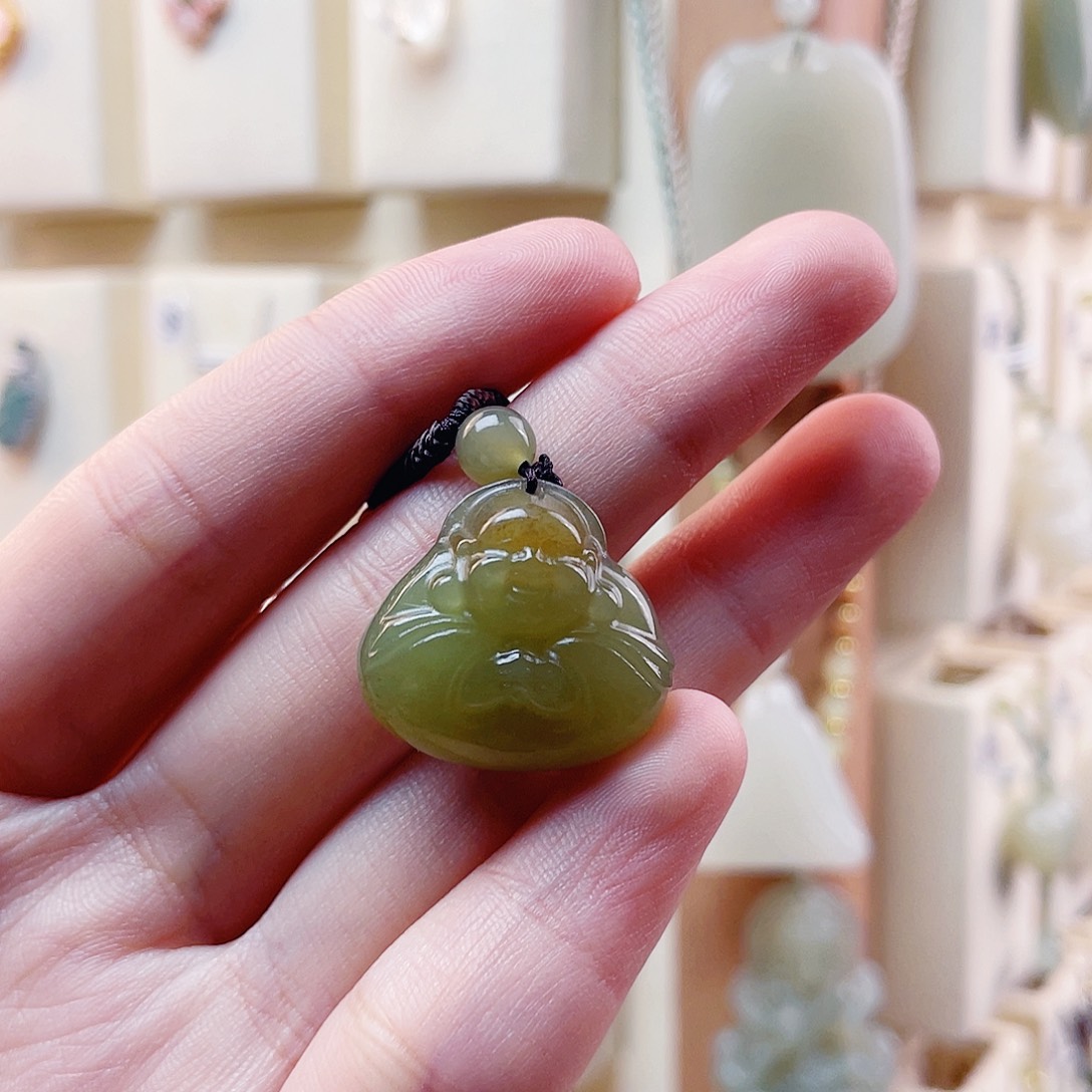 和田玉未镶嵌吊坠(赠链)