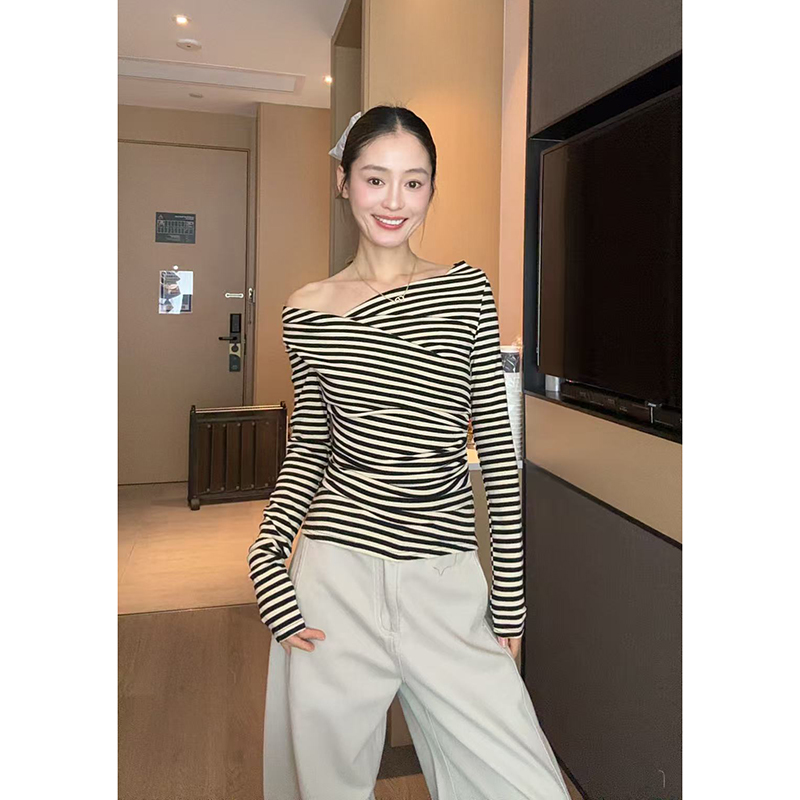 【部分现】时尚轻奢感气质感条纹斜肩T恤女不规则长袖上衣260065