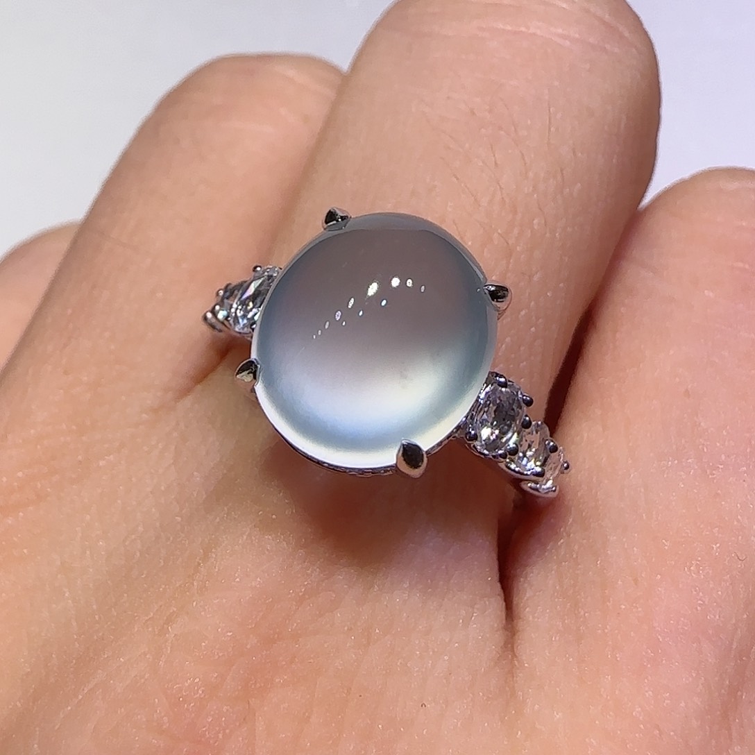 翡翠戒指18K金镶嵌戒指