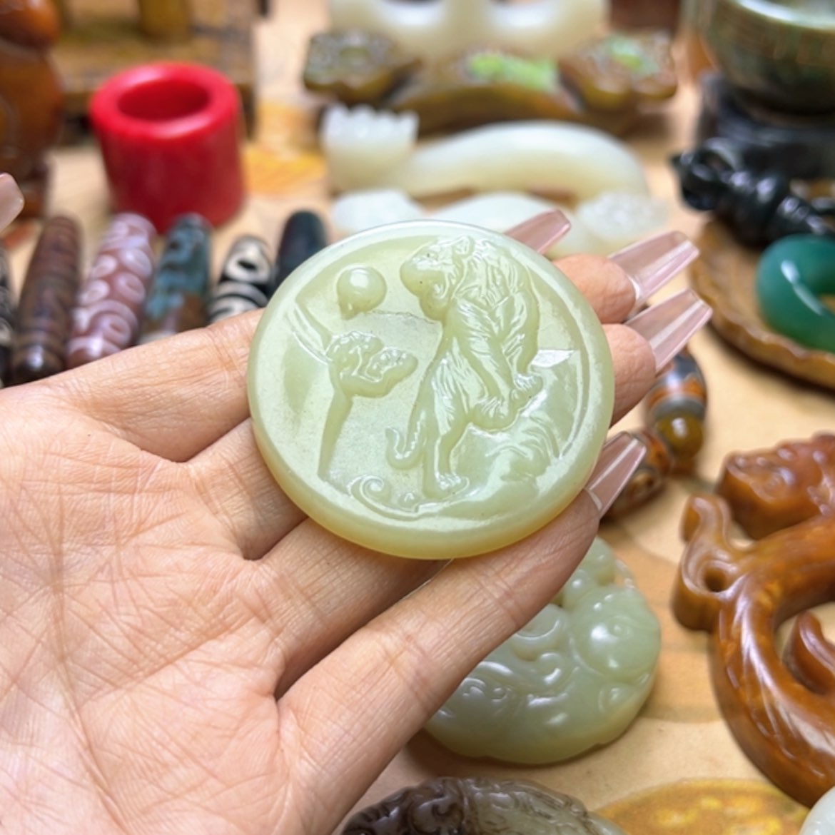 【闪购商品】蛇纹石玉颈饰未镶嵌