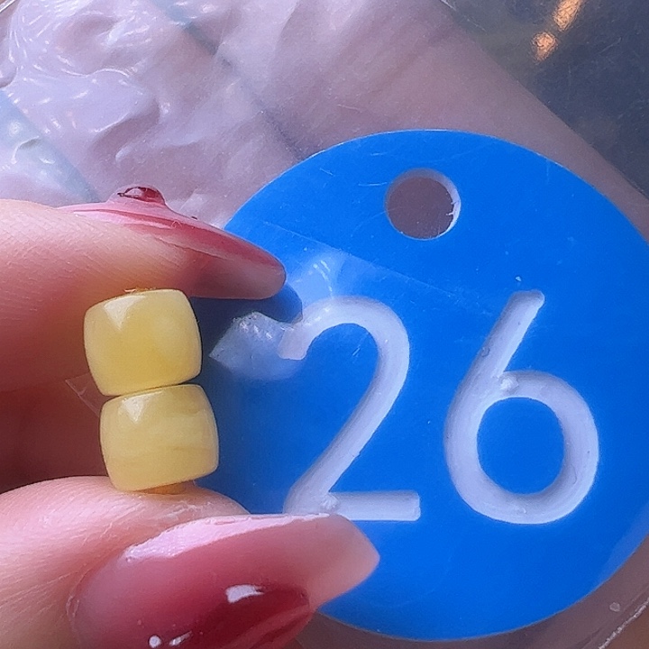 蜜蜡裸石未镶嵌6.8mm 直切