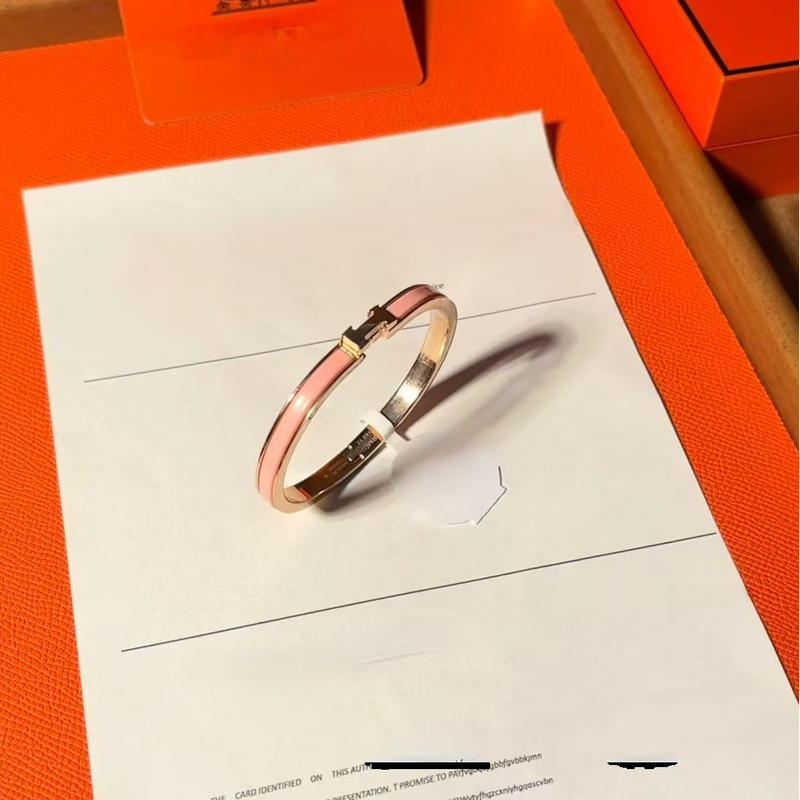 钛钢珐琅手镯 经典款糖果粉手镯7015