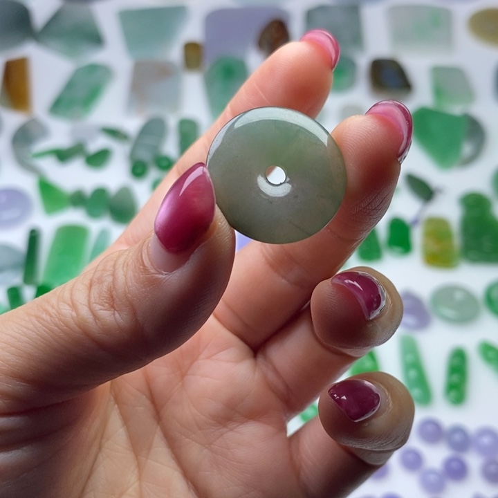 翡翠未镶嵌挂件天然翡翠