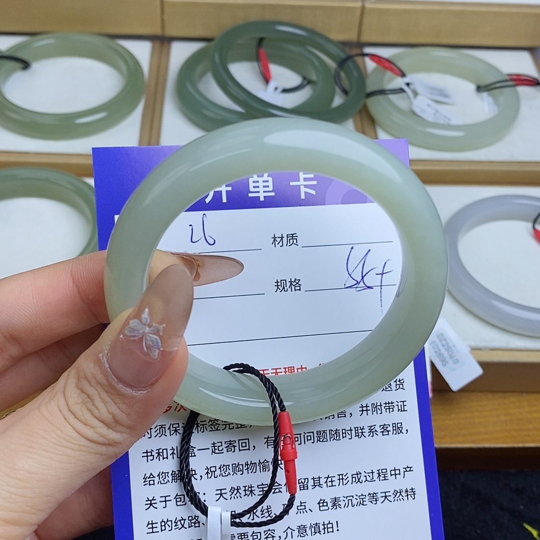 和田玉手镯未镶嵌QD