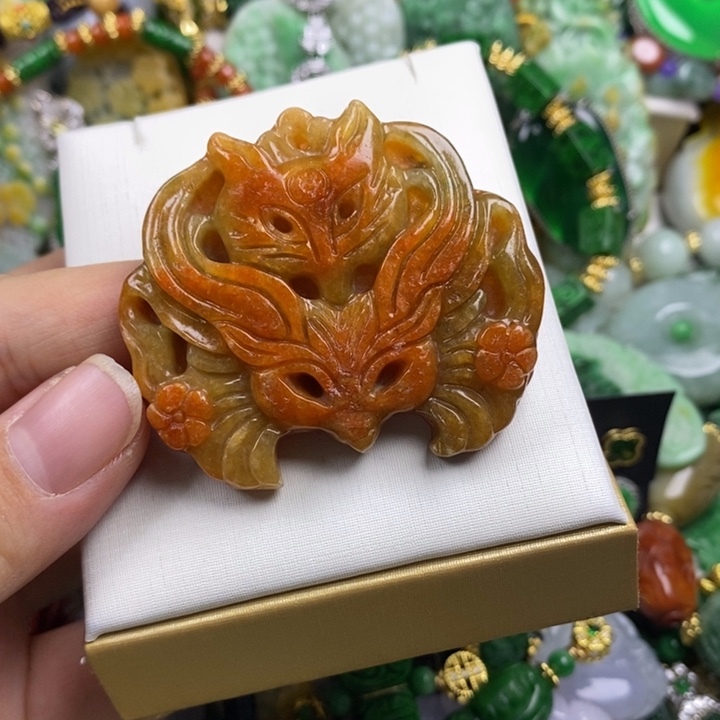 翡翠未镶嵌吊坠(赠链)