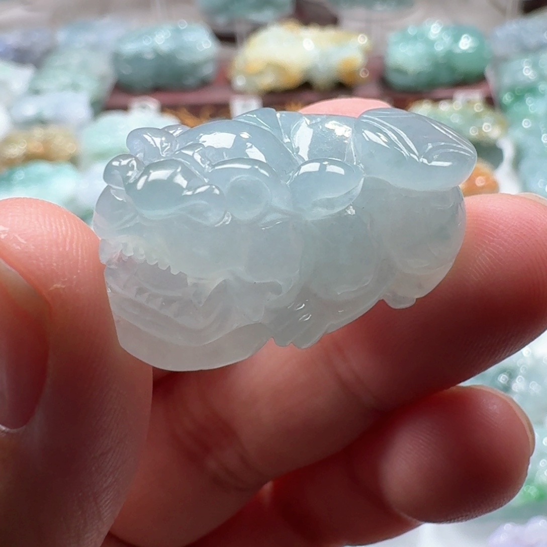 翡翠挂件未镶嵌貔貅