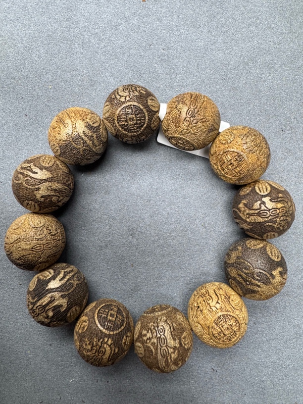 521沉木雕刻手串