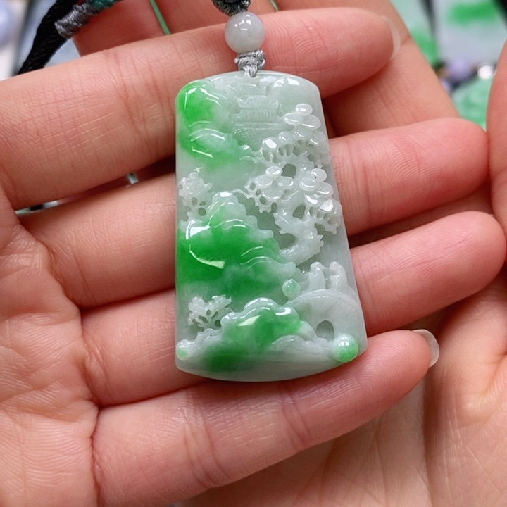 翡翠颈饰未镶嵌吊坠